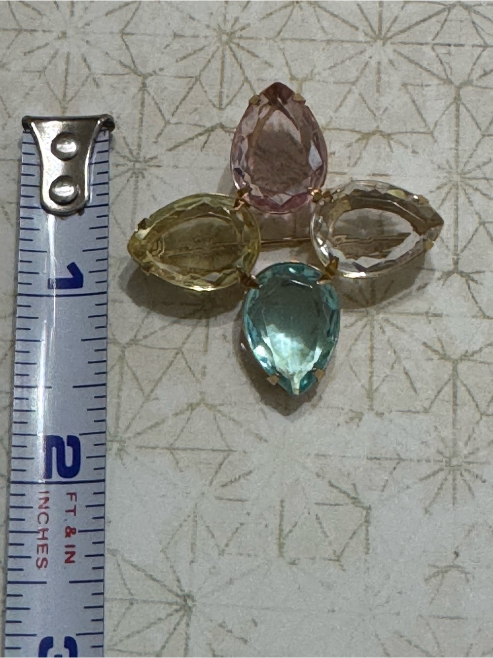 VINTAGE AVON PASTEL RHINESTONES BROOCH - Picture 4 of 6